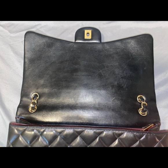 Chanel Maxi Single Flap - Picture 7 of 14